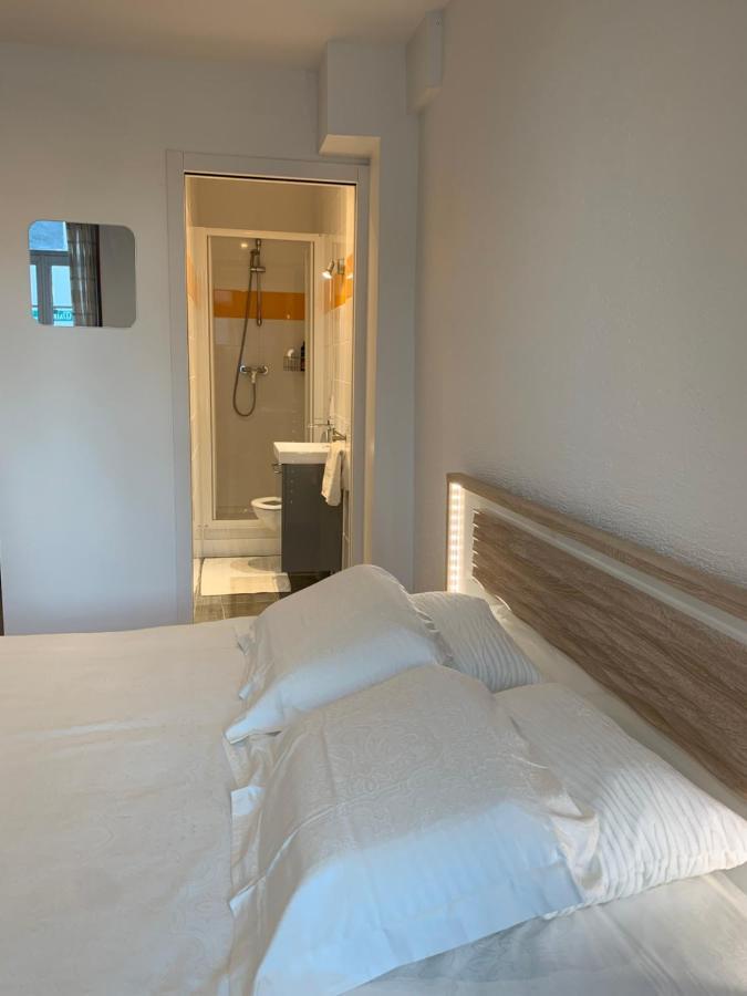 Le Cottage Des Remparts - Face Hotel De Ville Булонь-сюр-Мер Екстер'єр фото