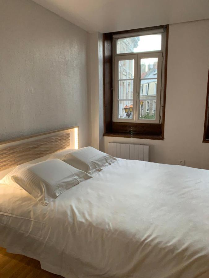 Le Cottage Des Remparts - Face Hotel De Ville Булонь-сюр-Мер Екстер'єр фото